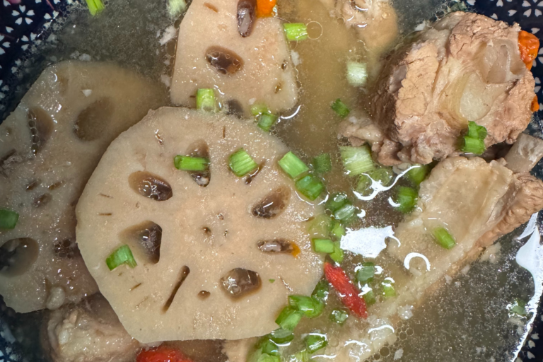 Lotus Root Pork Ribs Soup Recipe (莲藕排骨汤)